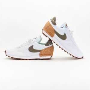 Nike Daybreak Pagoda